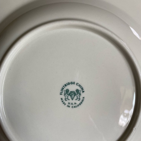 Flintridge Sarita Soup Bowl and Fruit Plates - Picture 4 of 6